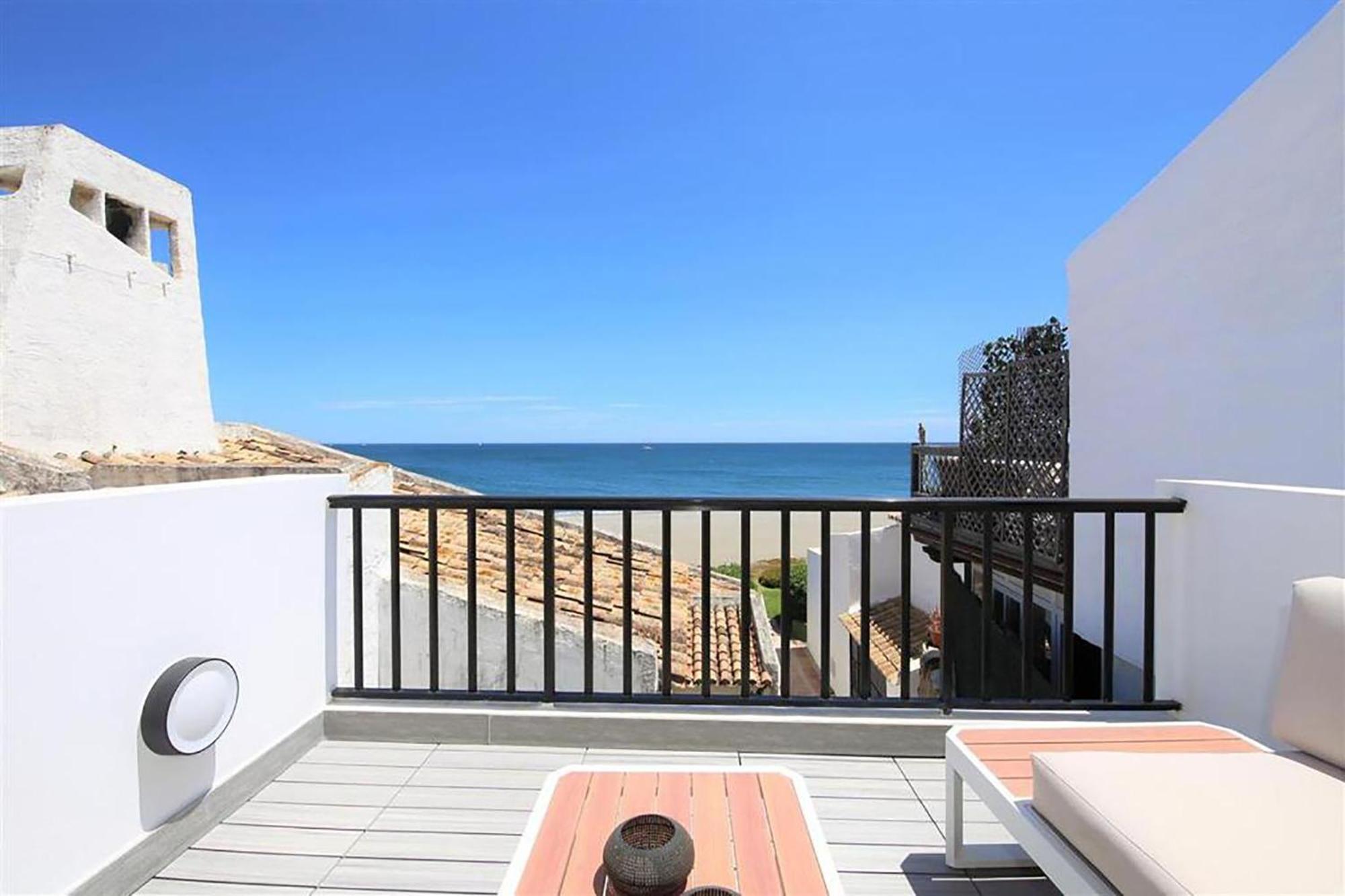 Beachhouse Galore Estepona Eksteriør billede